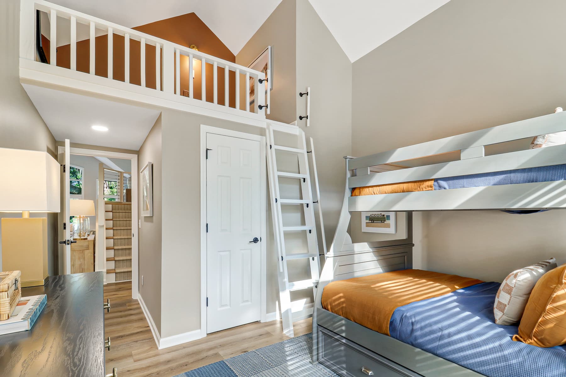 Sea Lane Retreat - Image 23