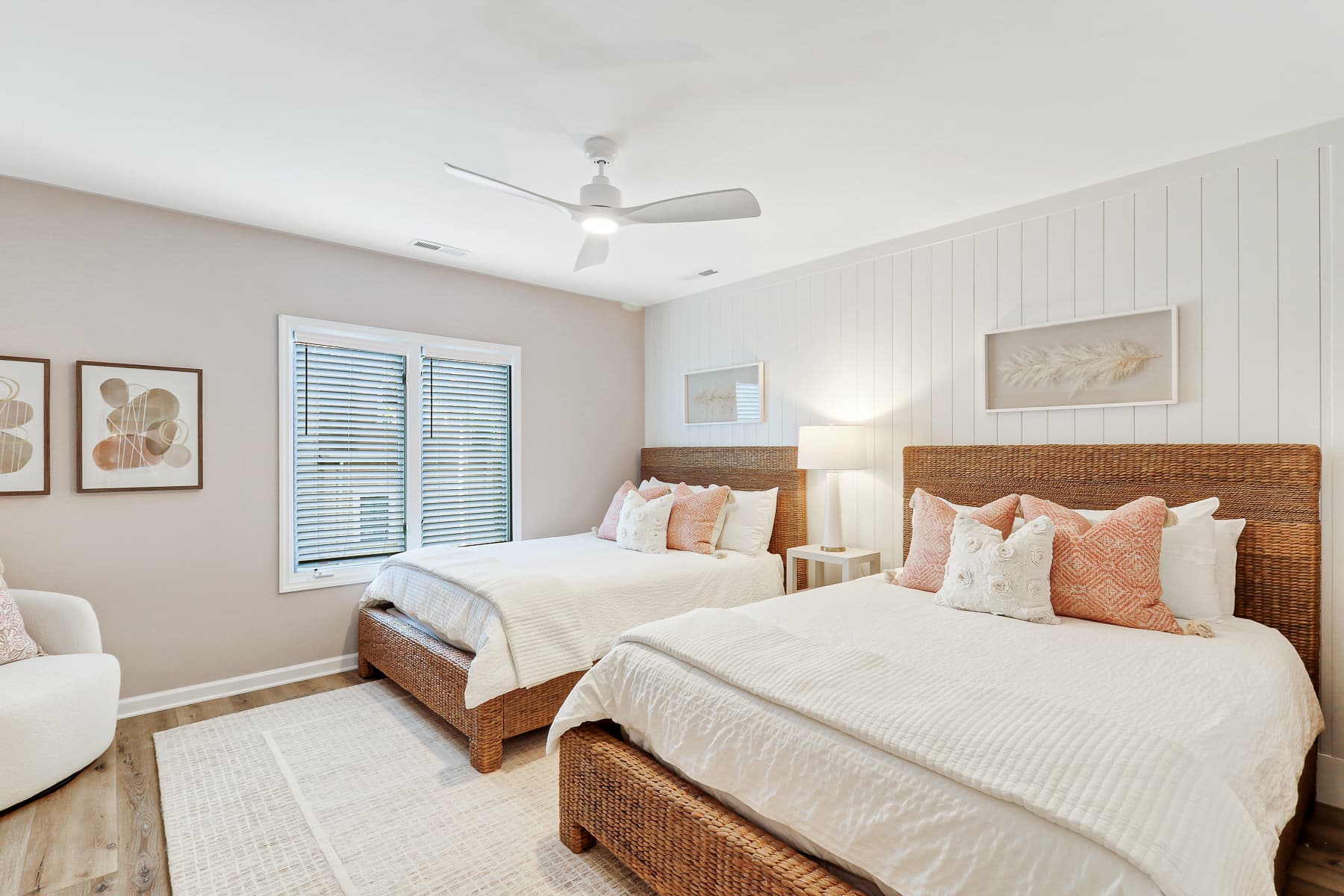 Sea Lane Retreat - Image 40