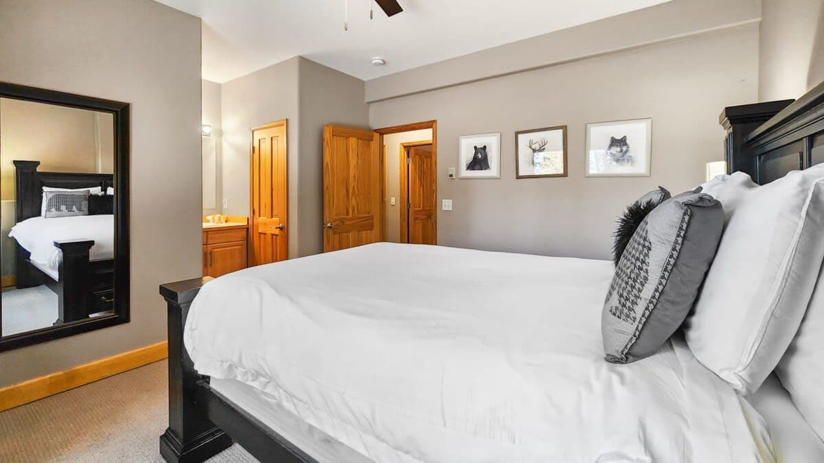 Blue River Retreat - Image 31