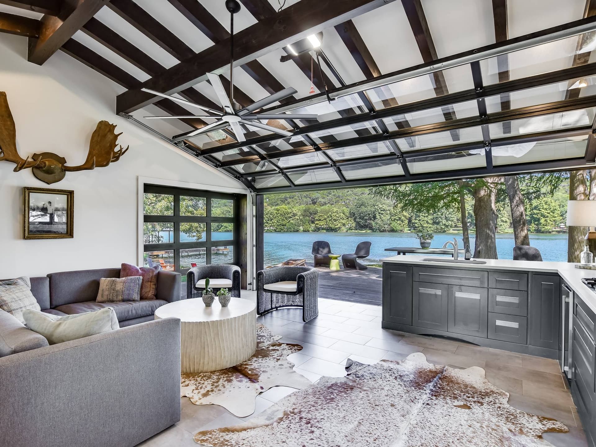 Sapphire on Lake Austin - Image 57