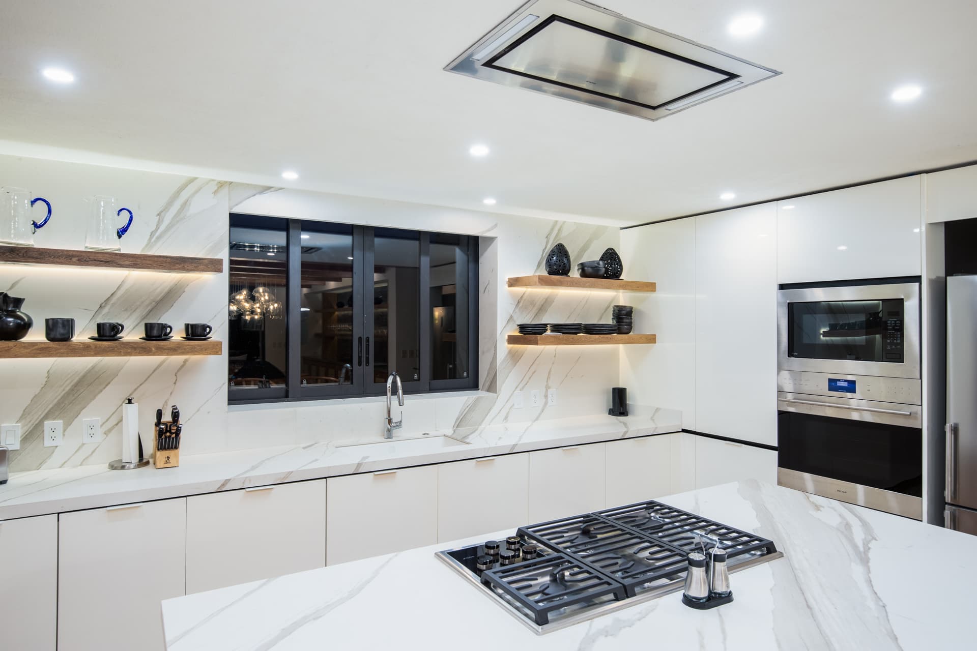 Tau Residences #412 - Image 8