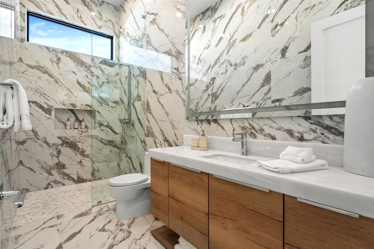 Bravo Villa #11 - Image 40