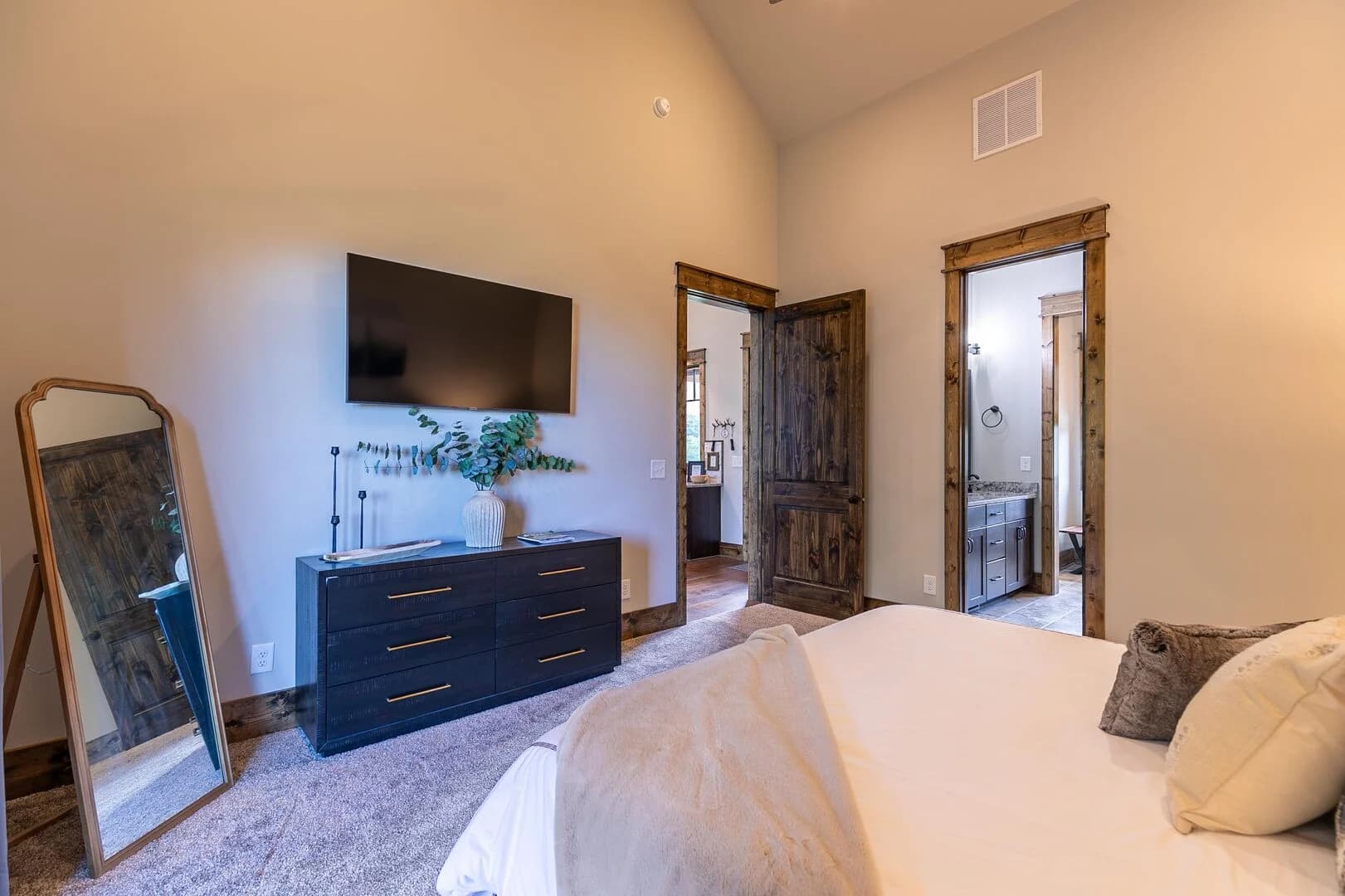 Olive and Georgia's - Image 11