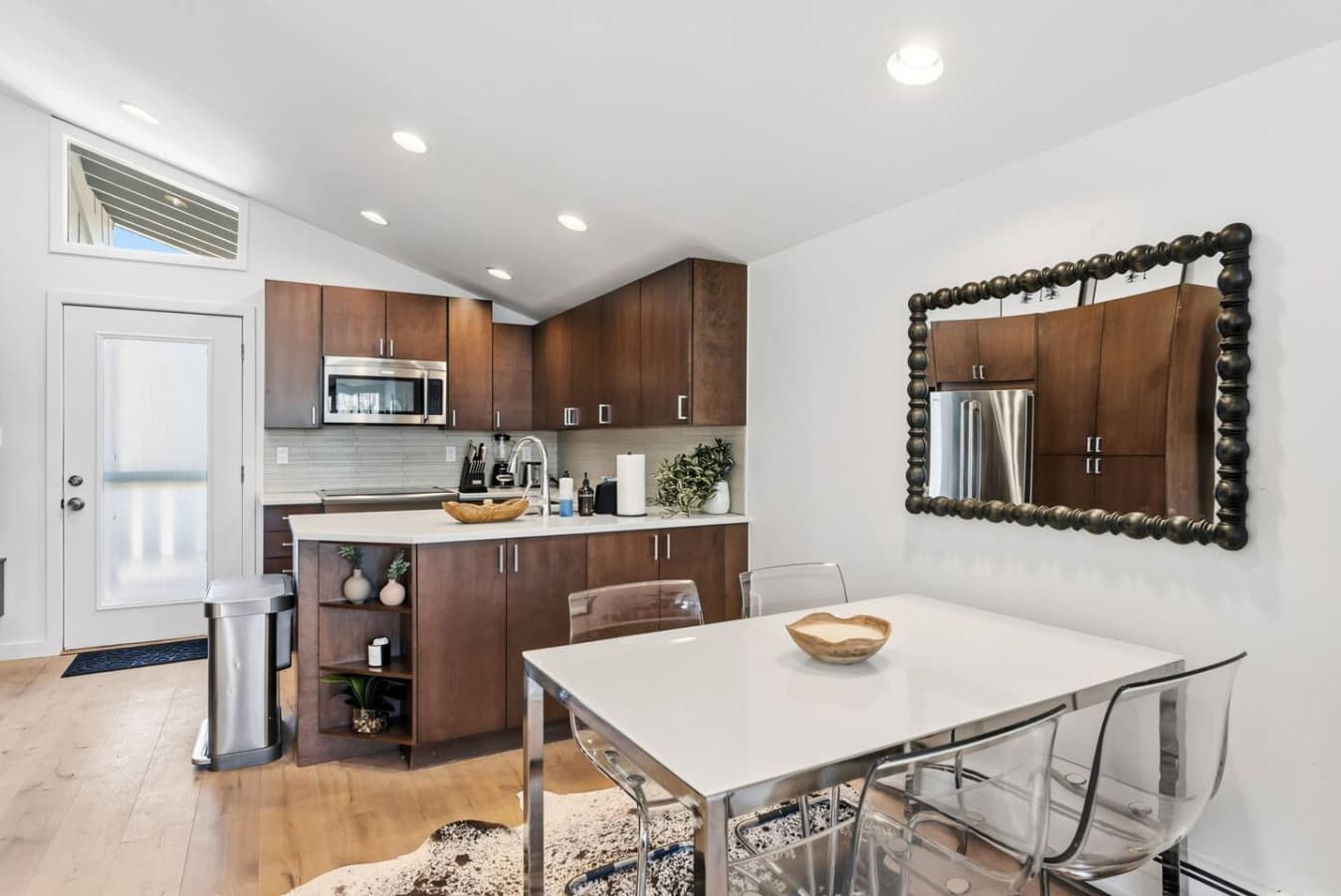 Sandstone Condo #14 - Image 3