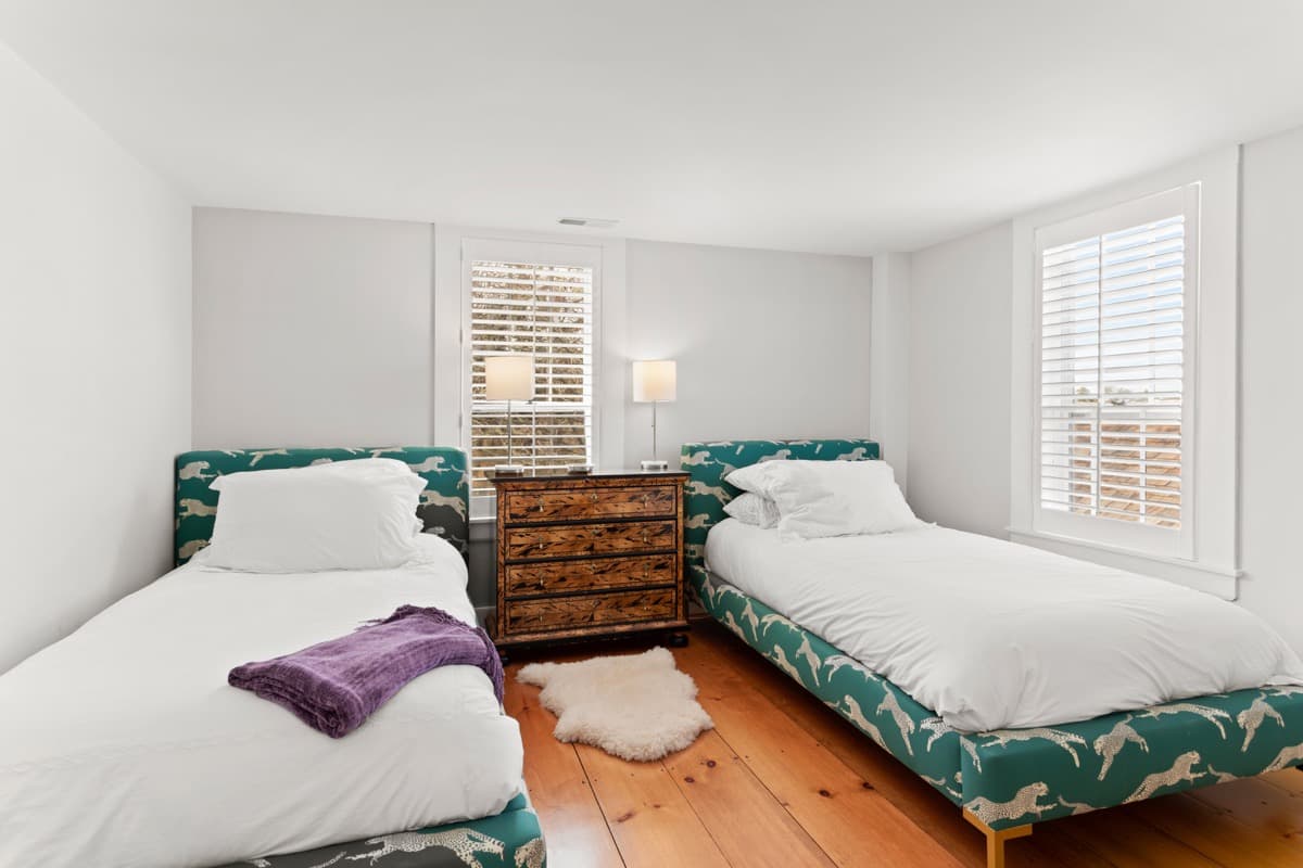 Port Manor - Image 41