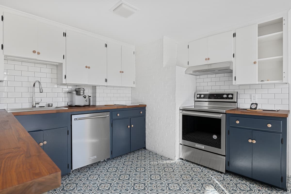 Port Manor - Image 51