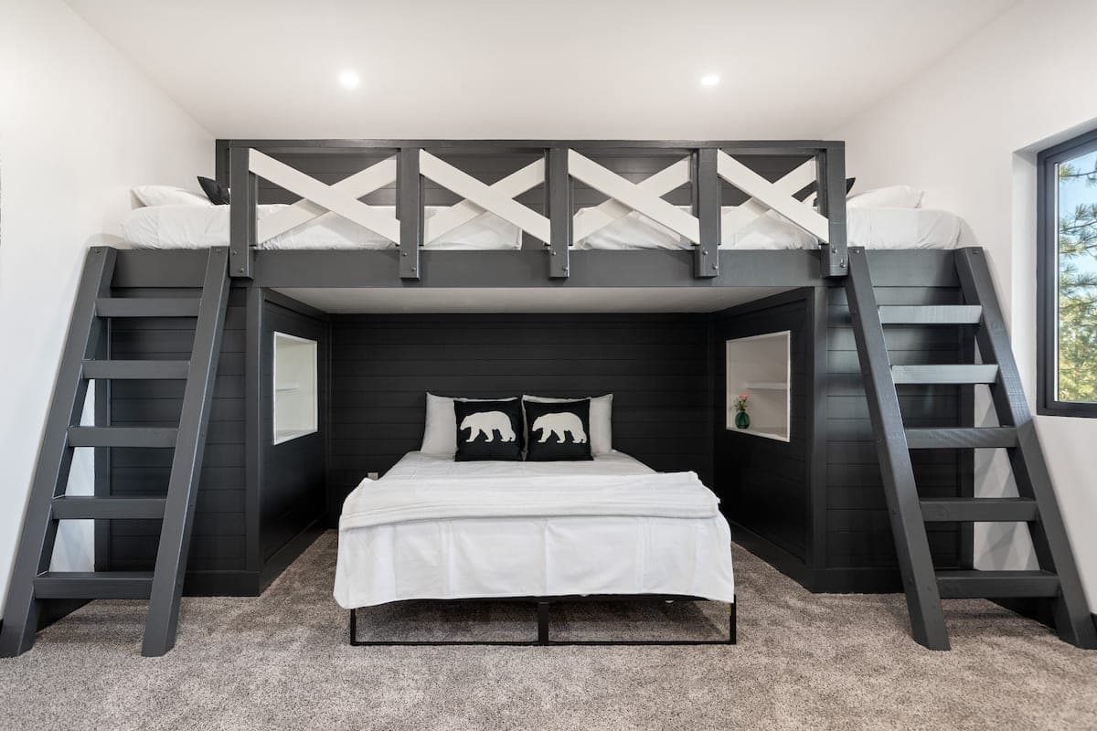 Bear's Retreat - Image 18