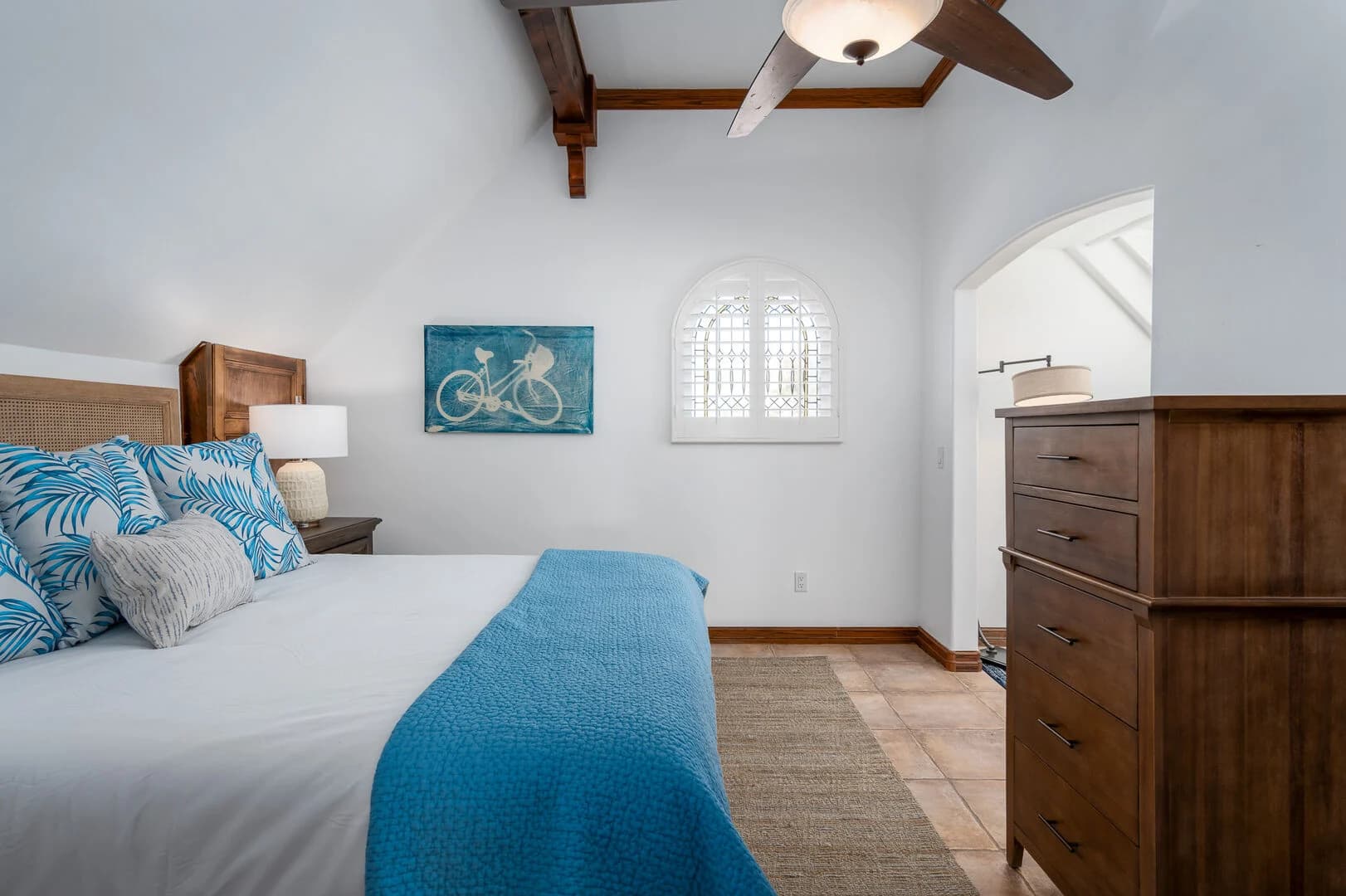 Seaside Serenity Haven - Image 17