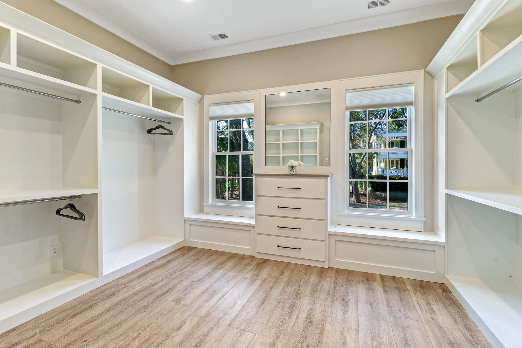 Armada Hideaway - Image 15