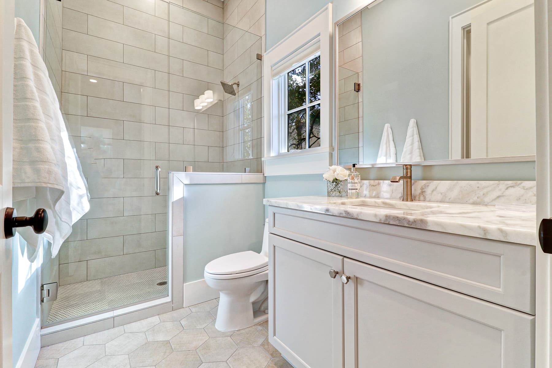 Armada Hideaway - Image 22