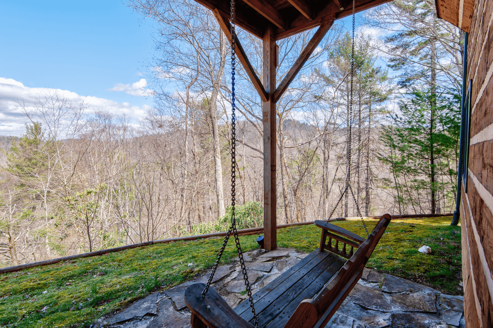 Cozy Bear Cabin - Image 38