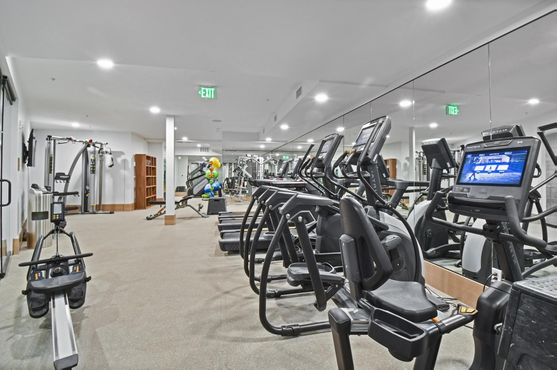 Kings Crown #201B - Image 28