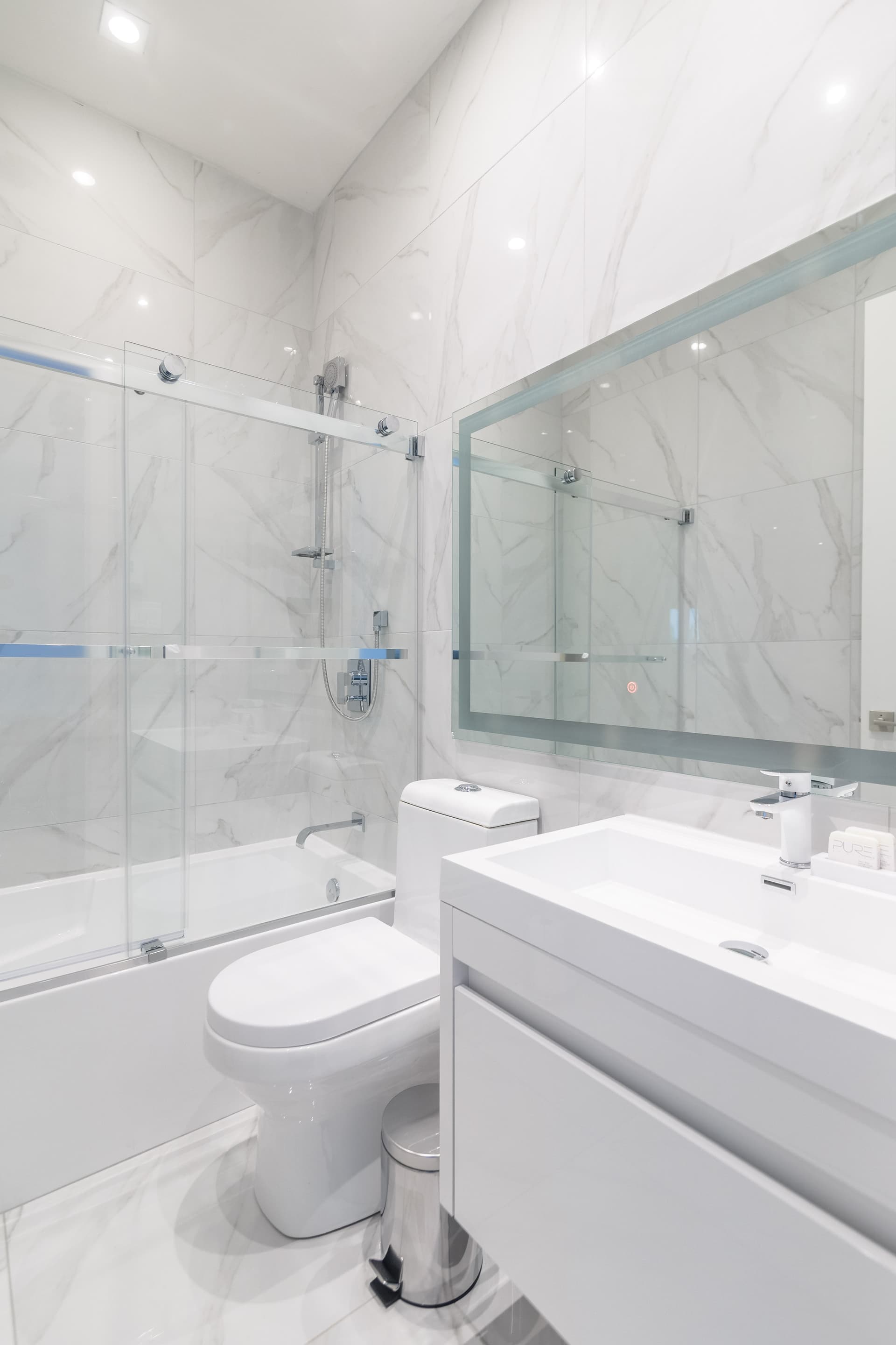 Lincoln Home - Image 35