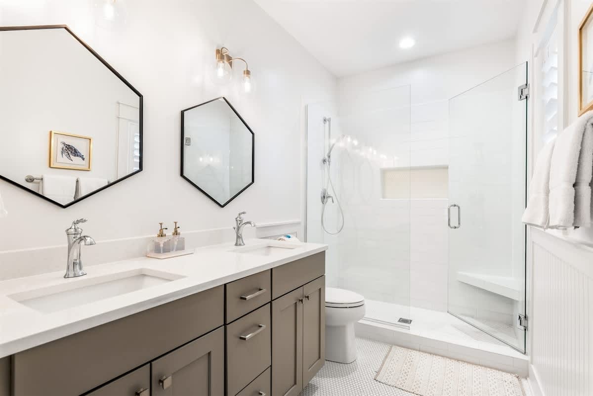 Southern Tides - Image 20