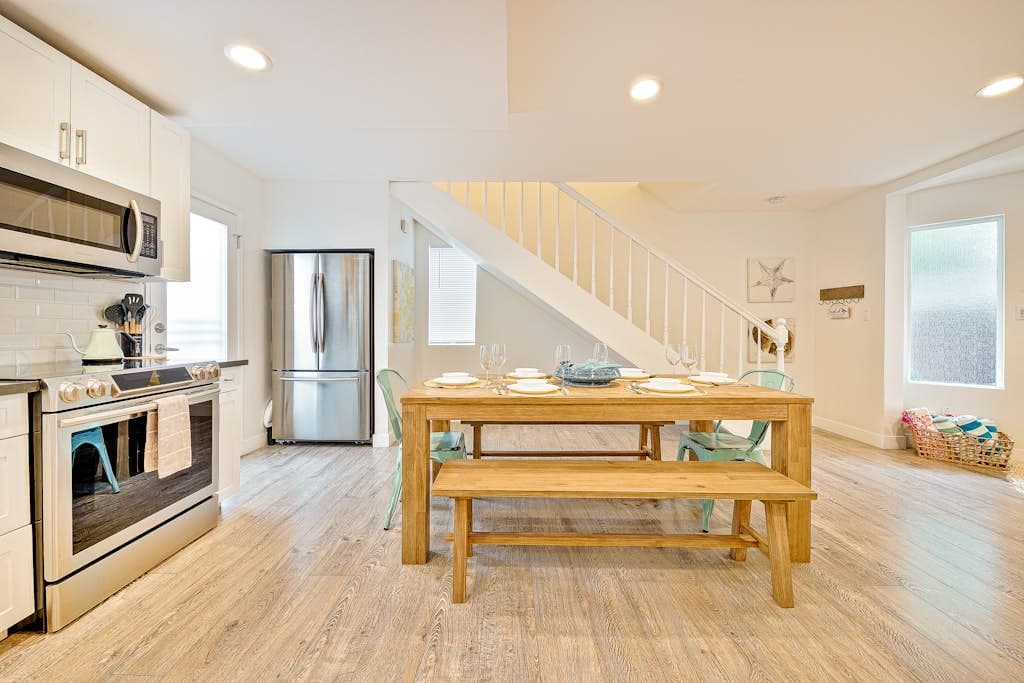 Retreat Compound - Image 8