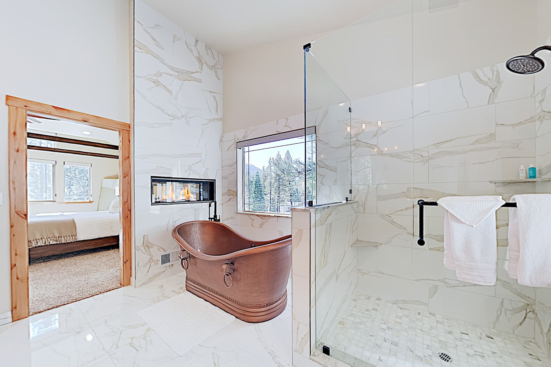 Luxury Mountain Retreat House - Image 13