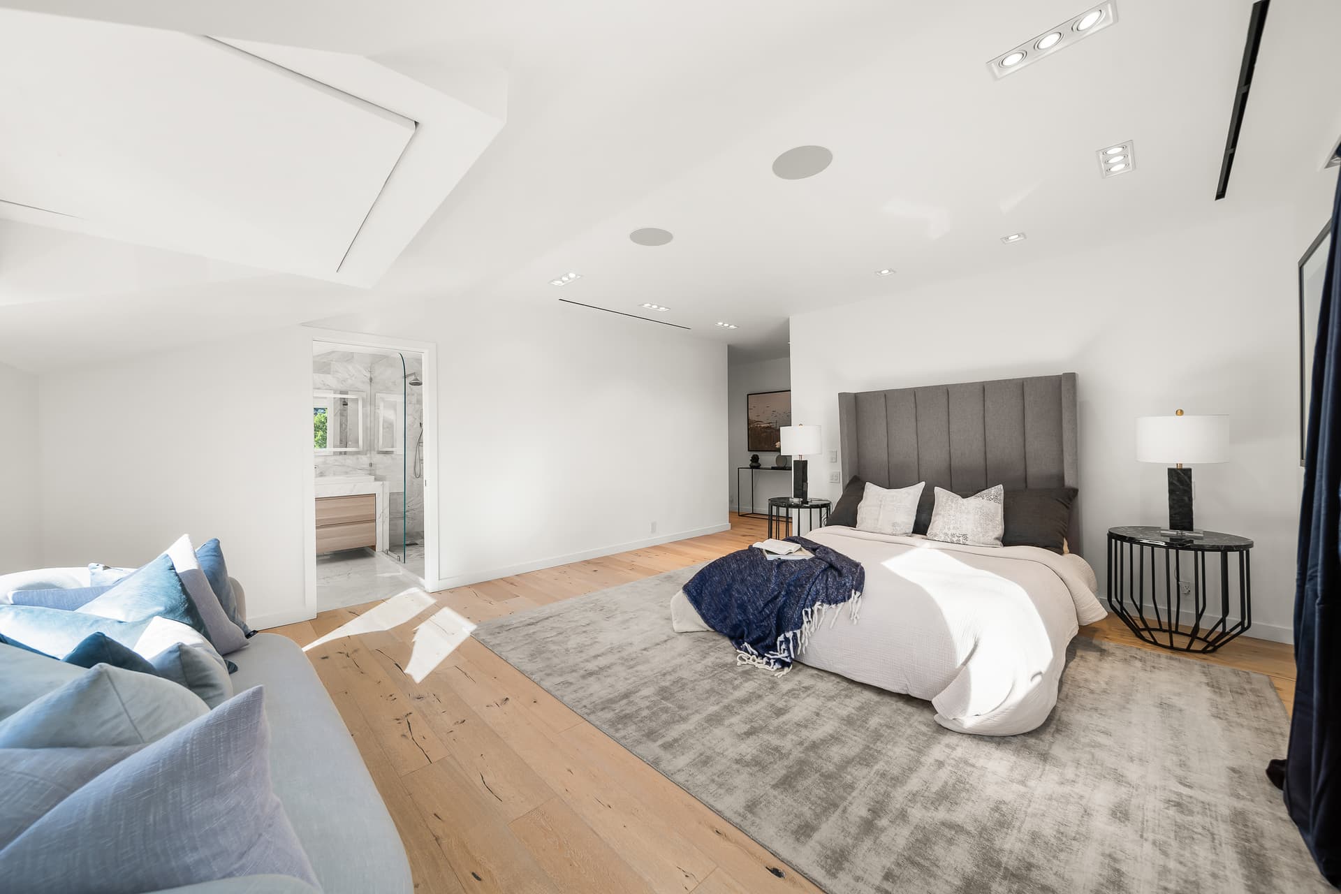 London Villa - Image 51