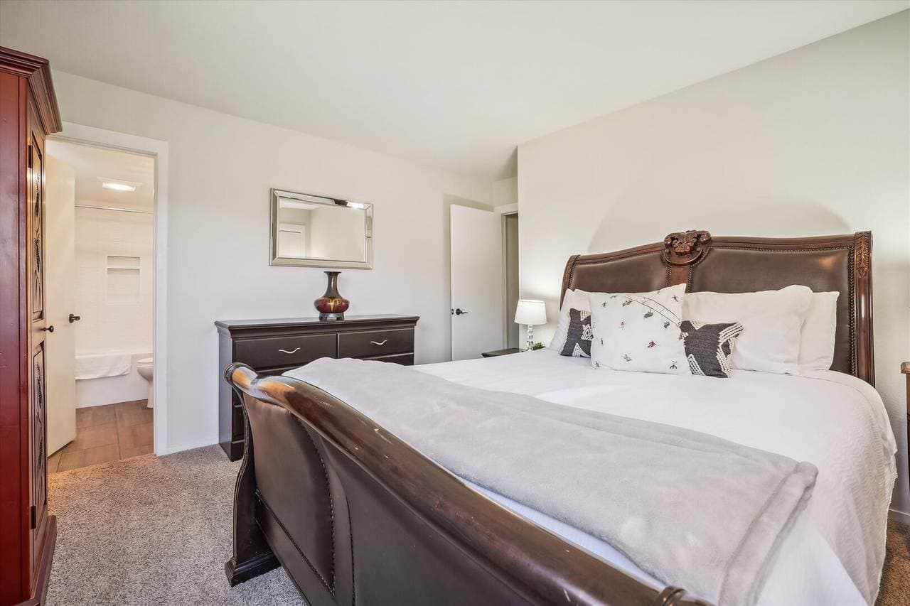 Corinthian Bella Vista - Image 35