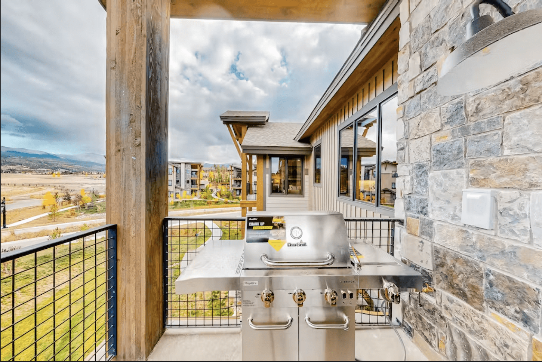 Springview Lane Residence - Image 17