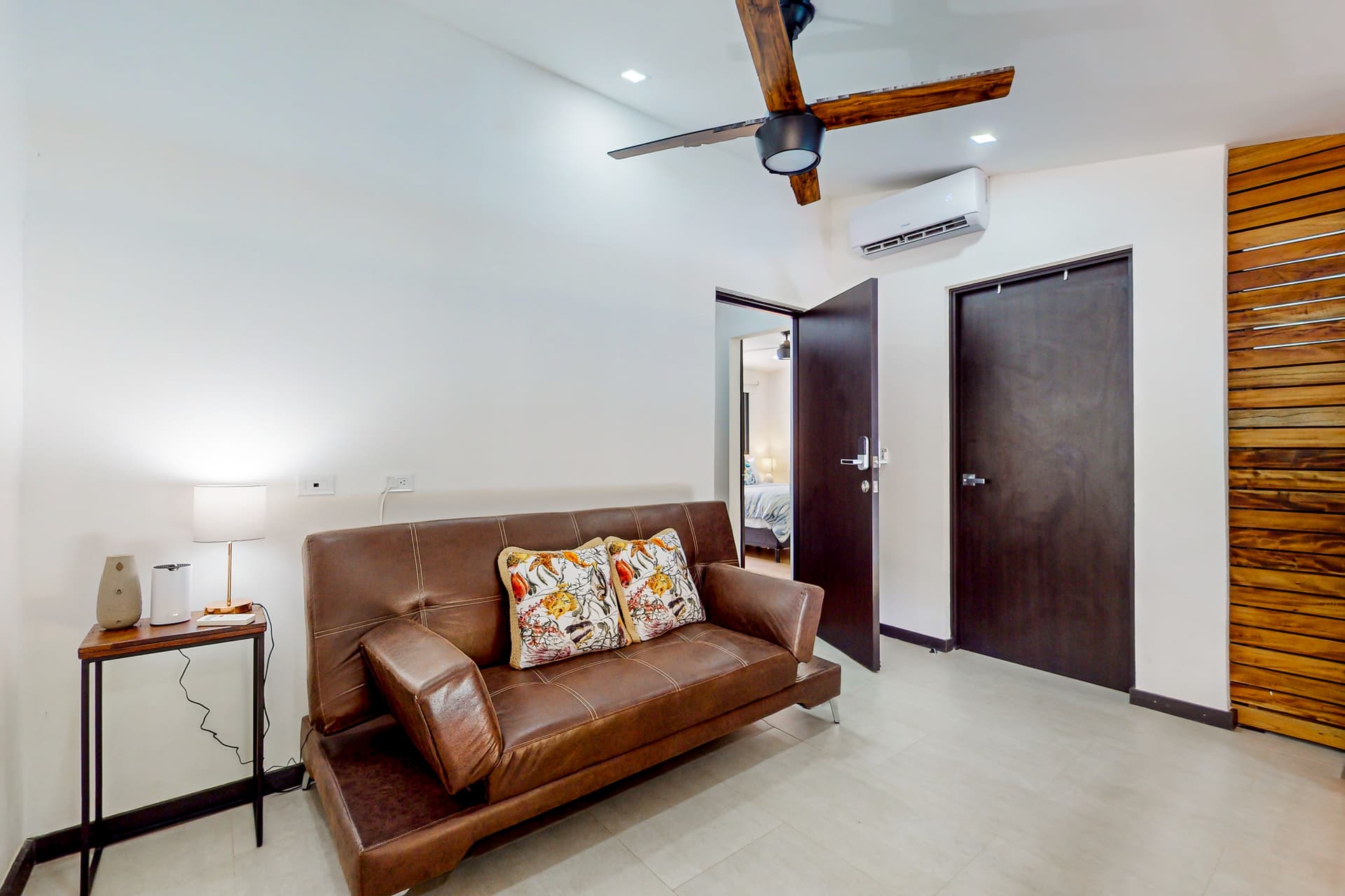 Studio Retreat Home - Image 7