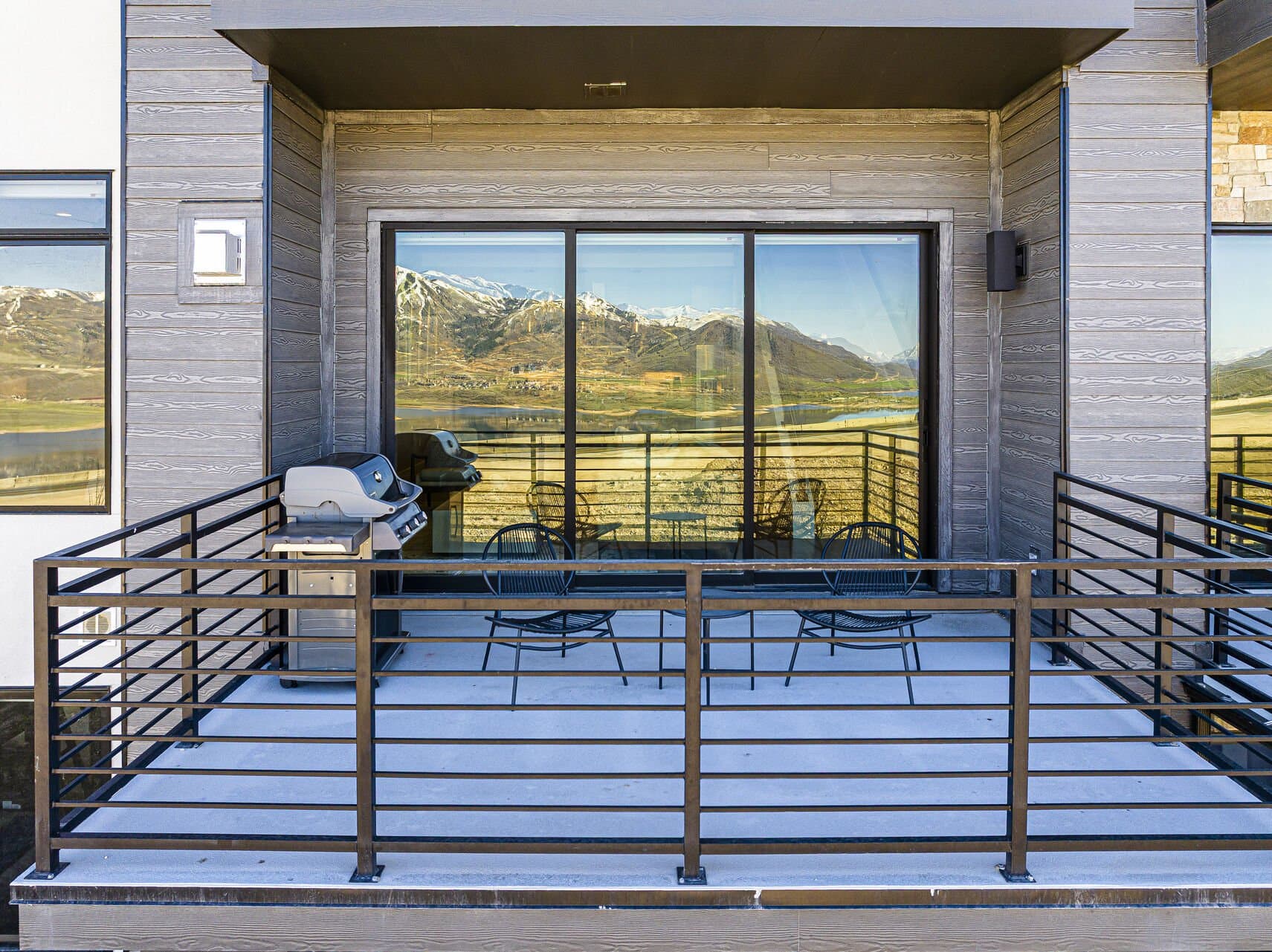 Hideout Epic View - Image 38