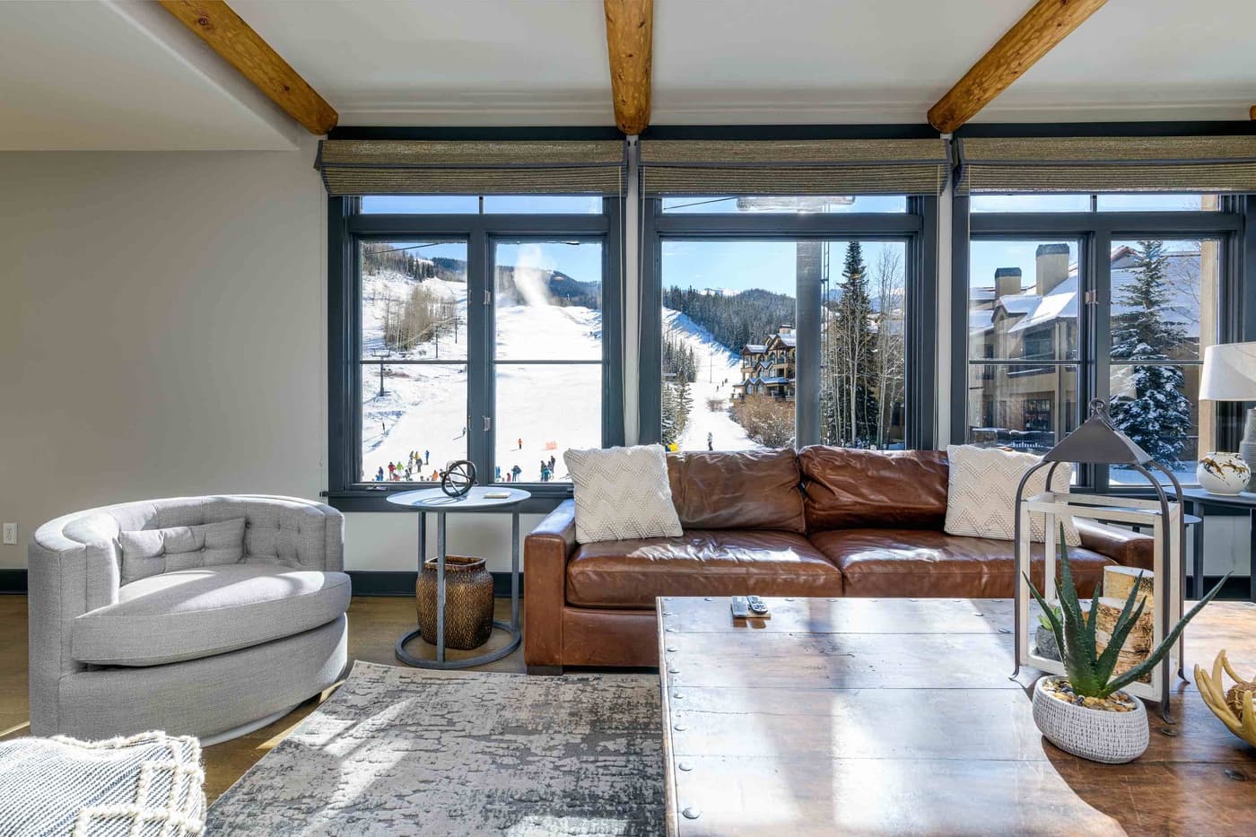 Mountain High at the Plaza - Image 6