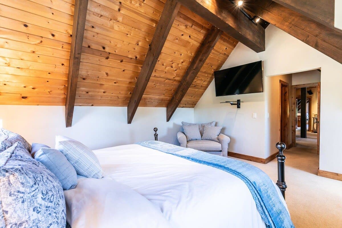 EJ's Point - Image 20