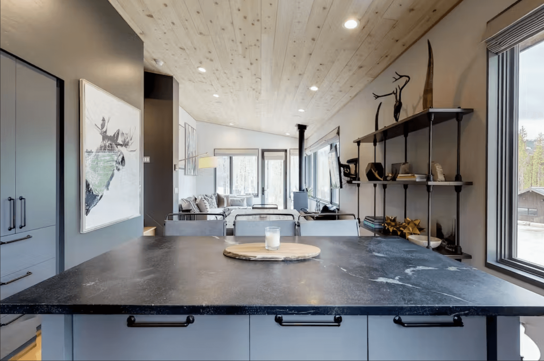 Lake Cabin - Image 9