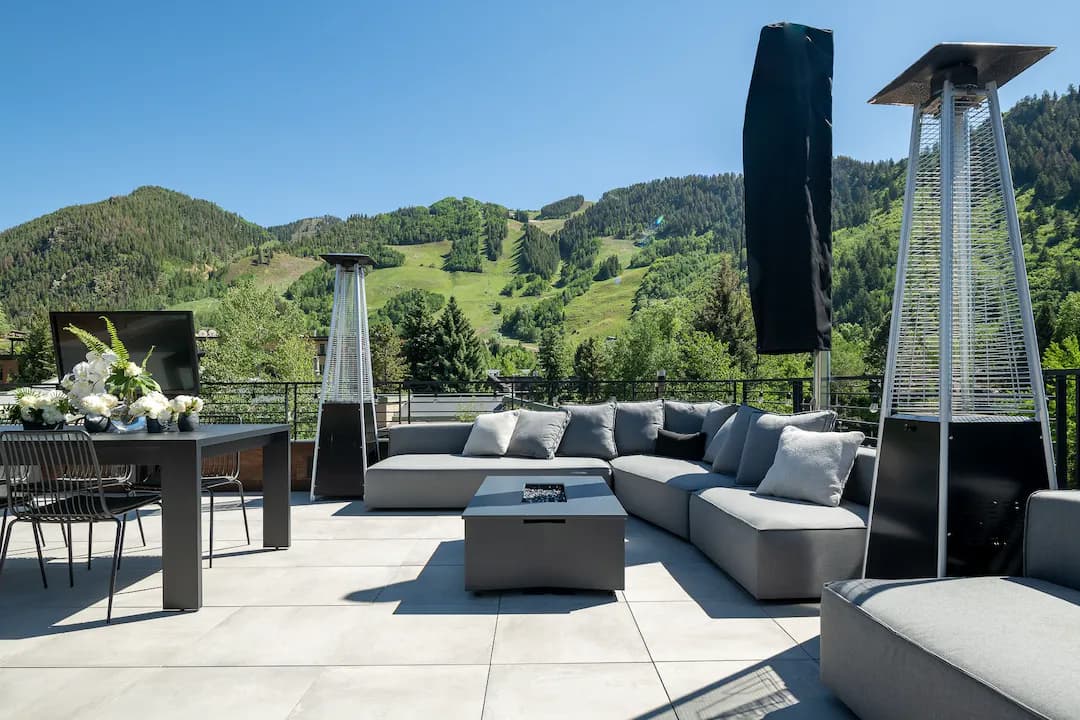 Aspen St. Lodge - Image 40