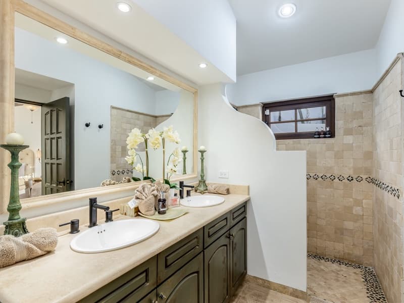 Villa de Paz - Image 18