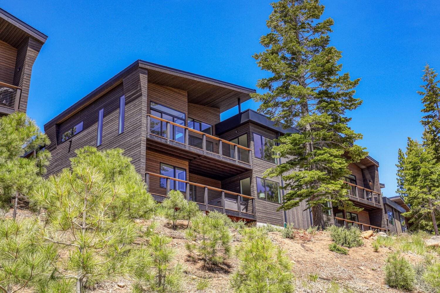 Larkspur Luxe - Image 30