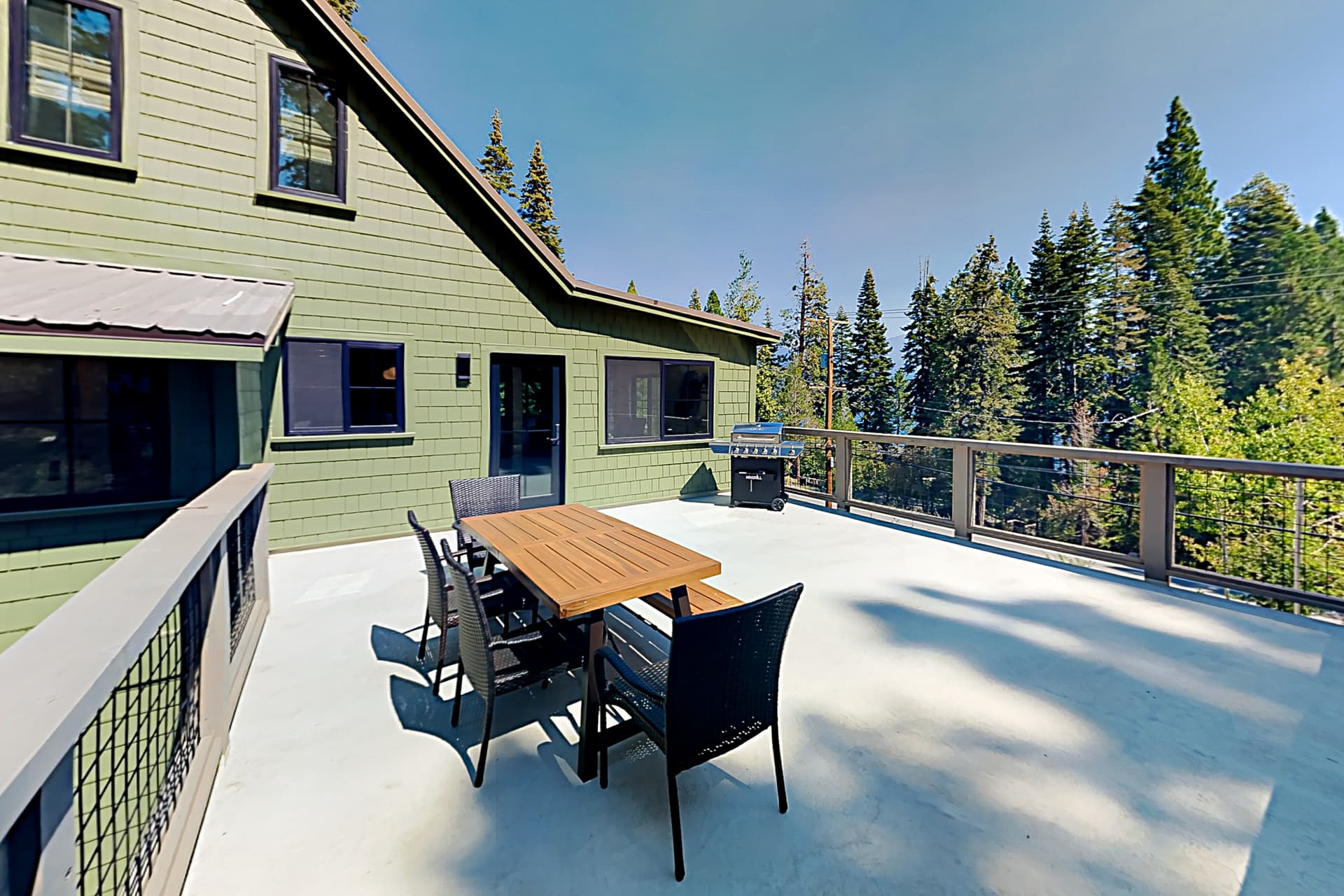 North Lake Adventure House - Image 3