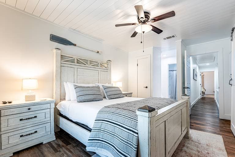 Bayou Townhome - Image 18