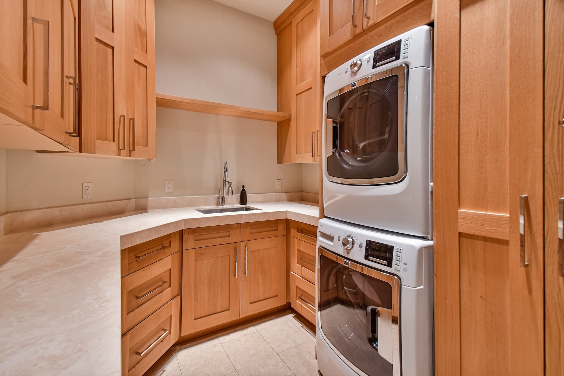 Dream Pointe - Image 30