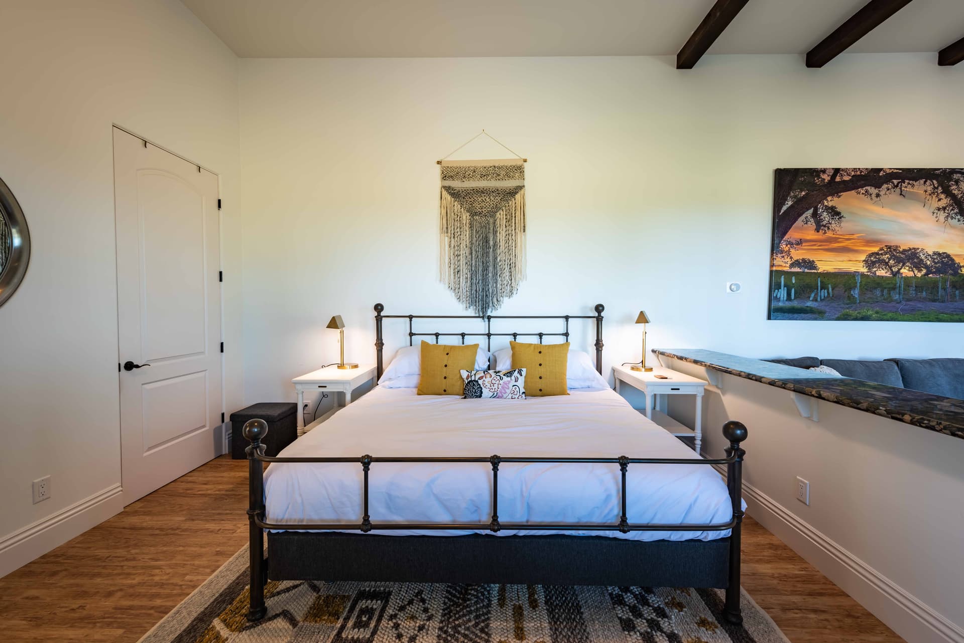 Frontier Hideaway Home - Image 3