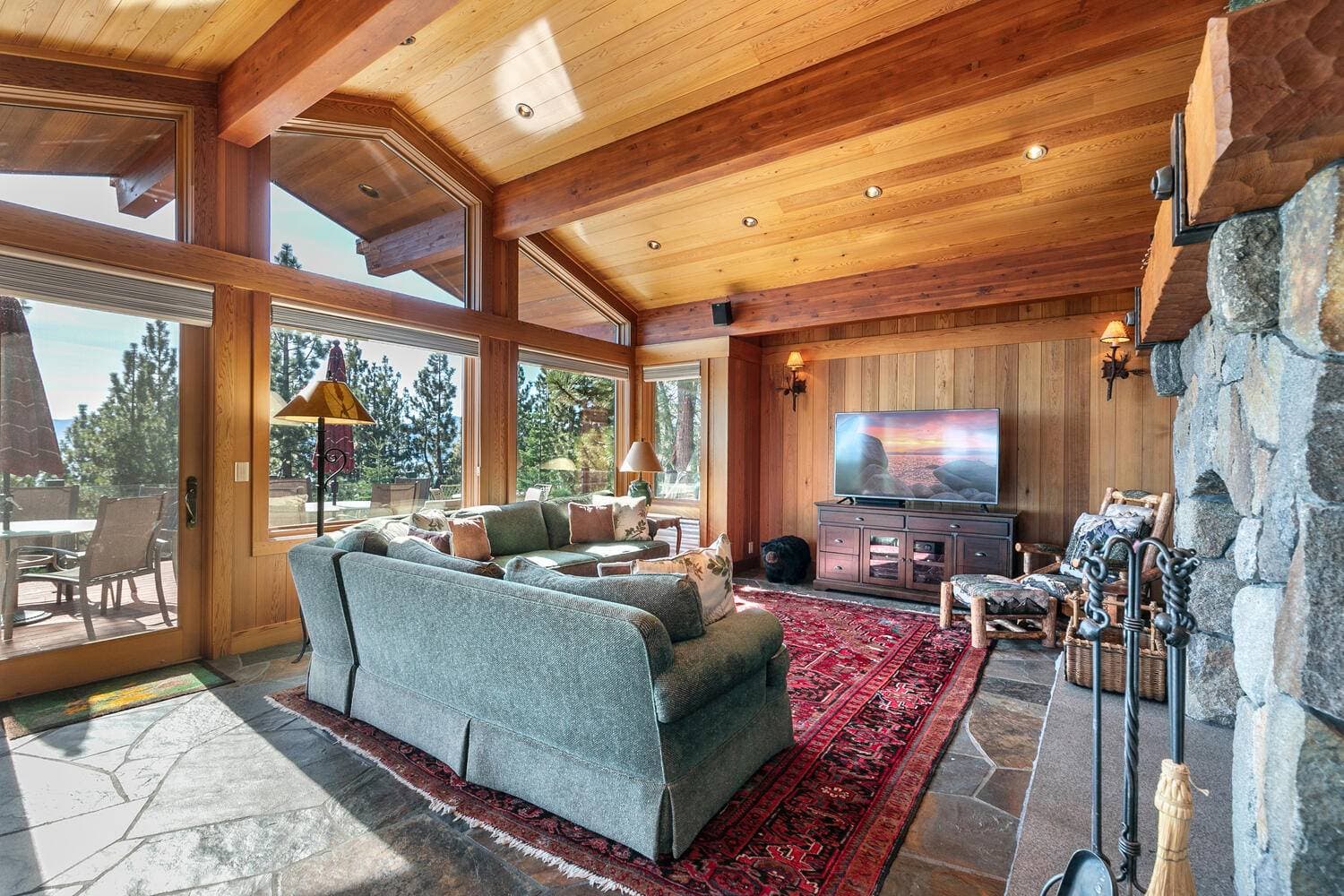 Clouds Rest Lodge - Image 2