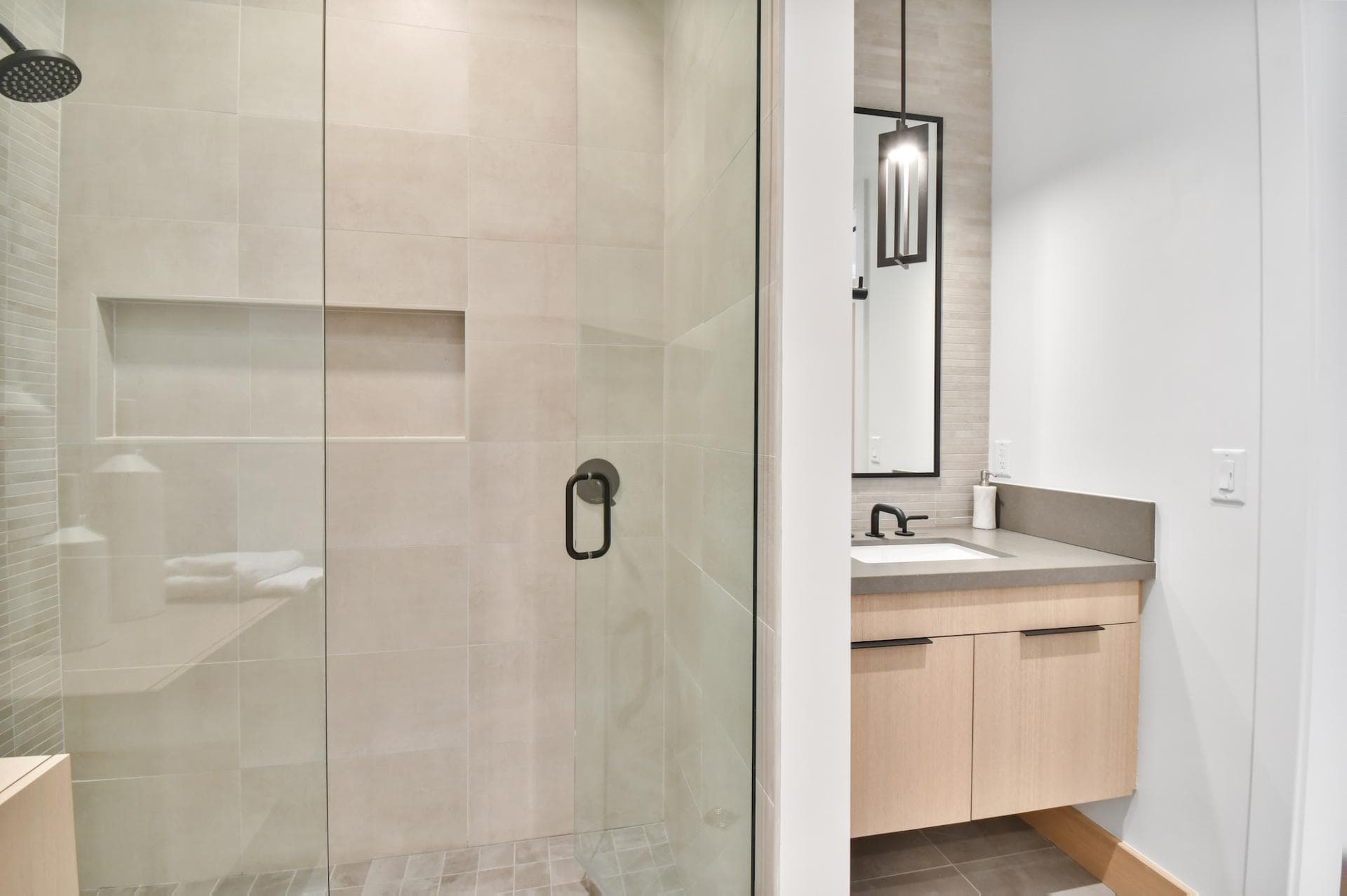 Kings Crown #103 - Image 26