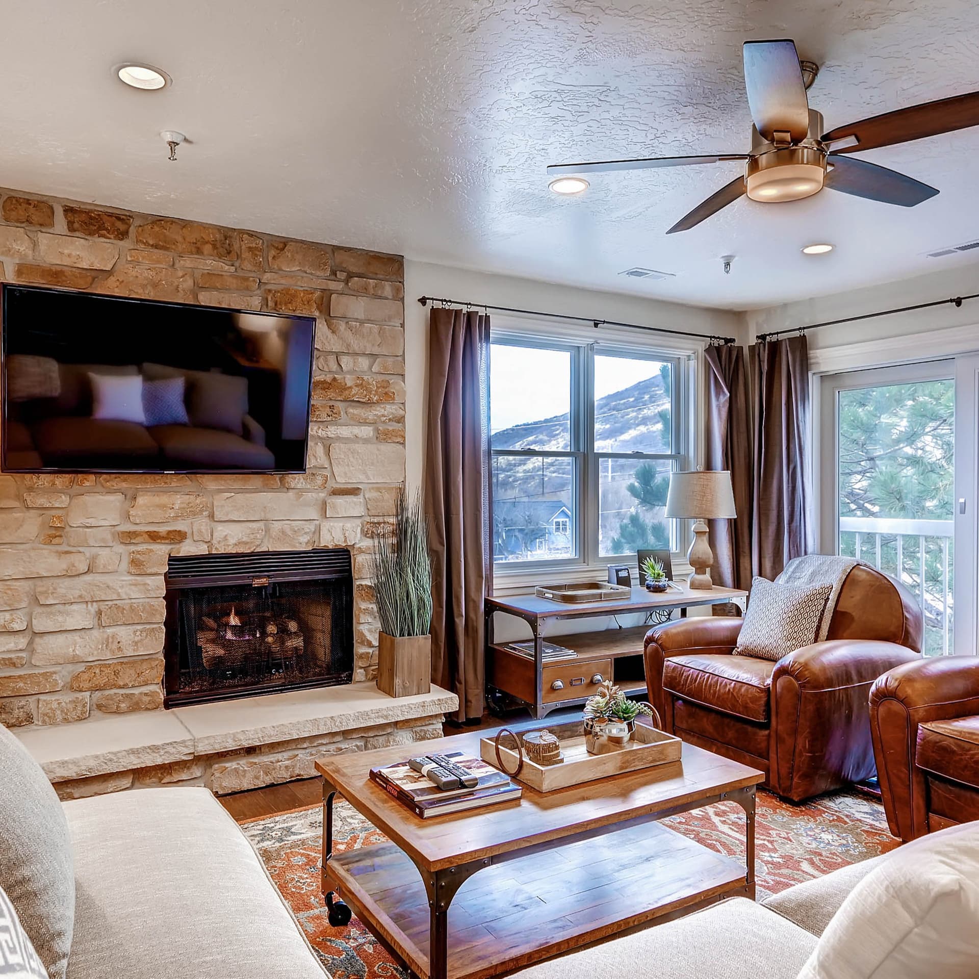 Alpine Shadows Home - Image 1