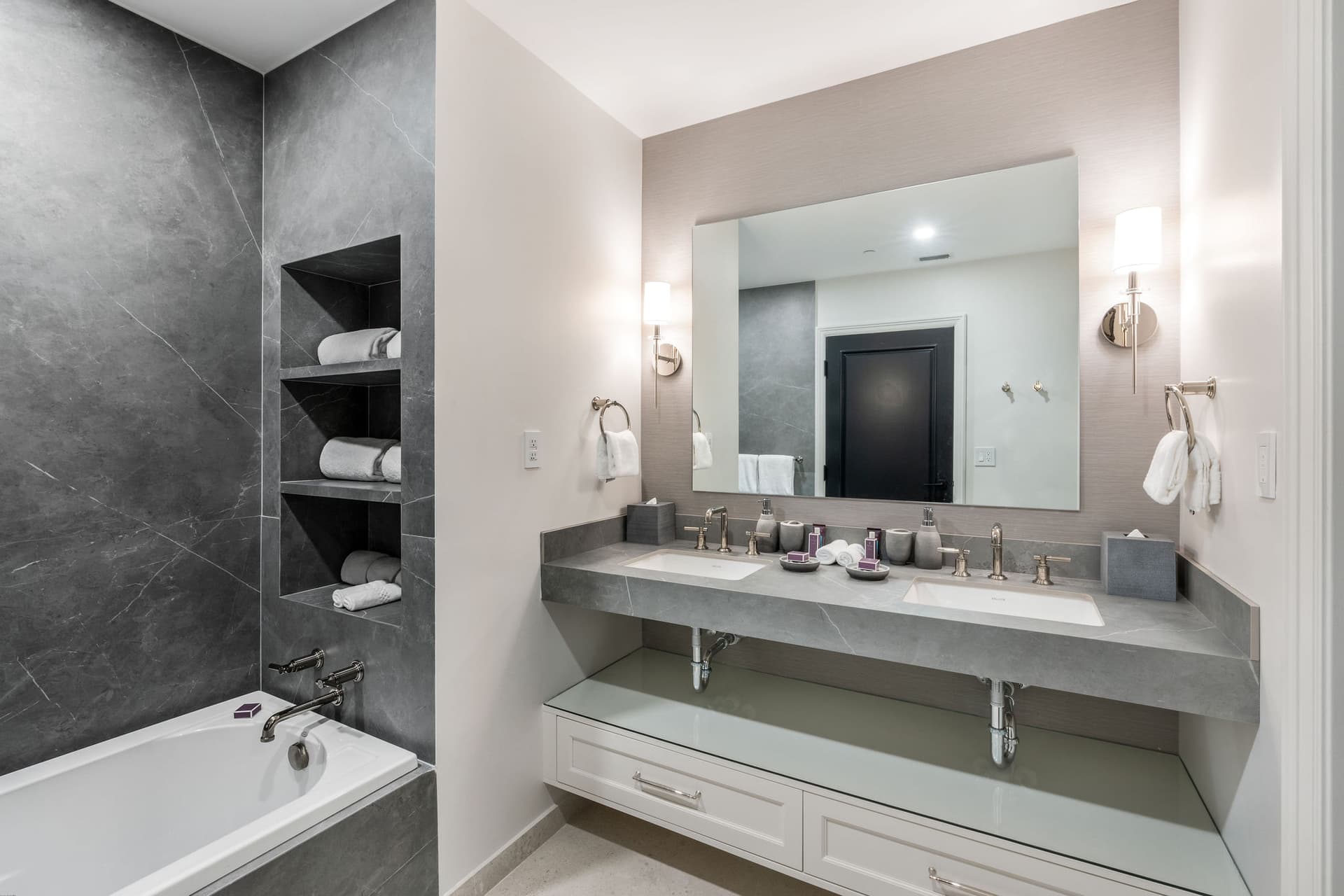 Ritz-Carlton Residence #401 - Image 10