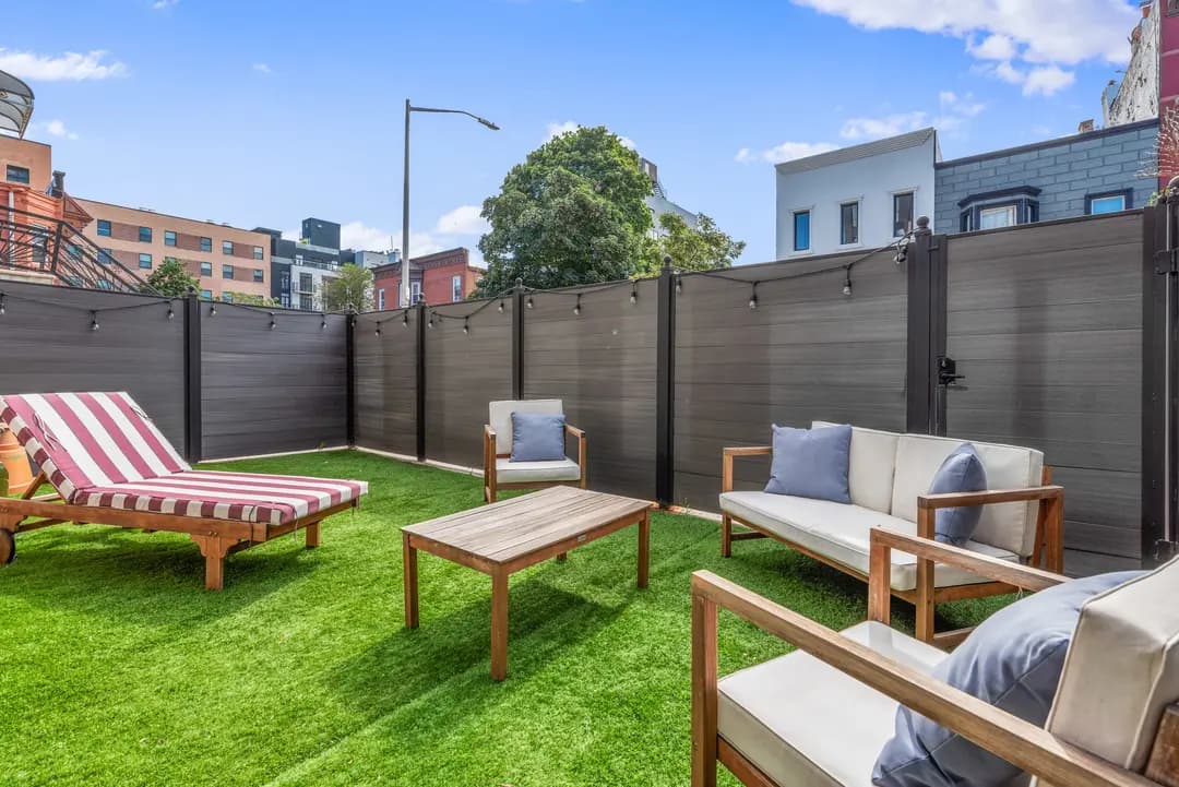 Lafayette - Image 11