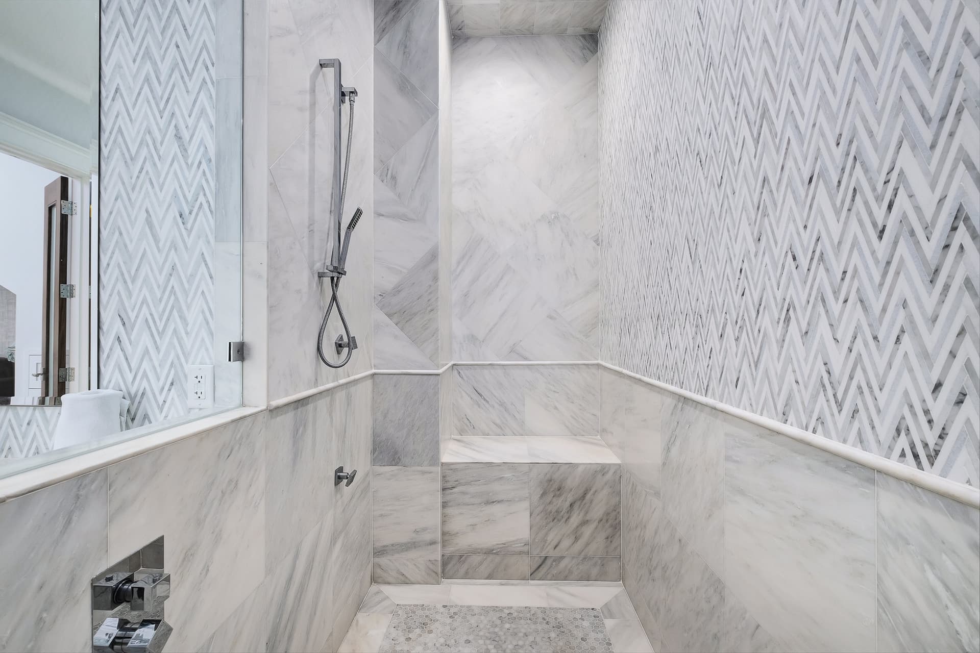 Paradise at Park Row - Image 34