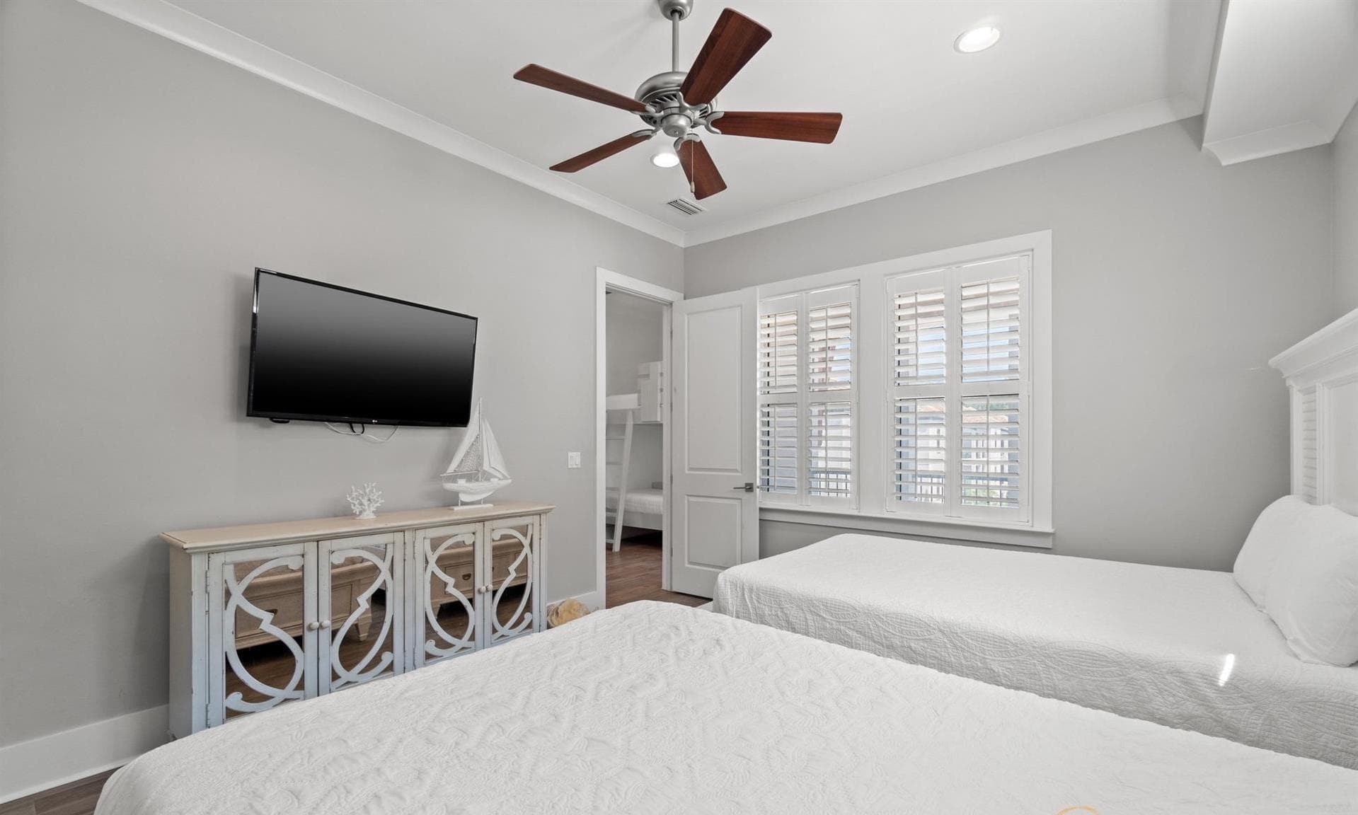 Sea Dreaming - Image 34