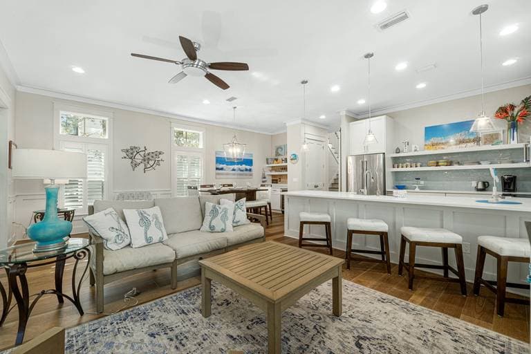 Connecticut Yankee - Image 8