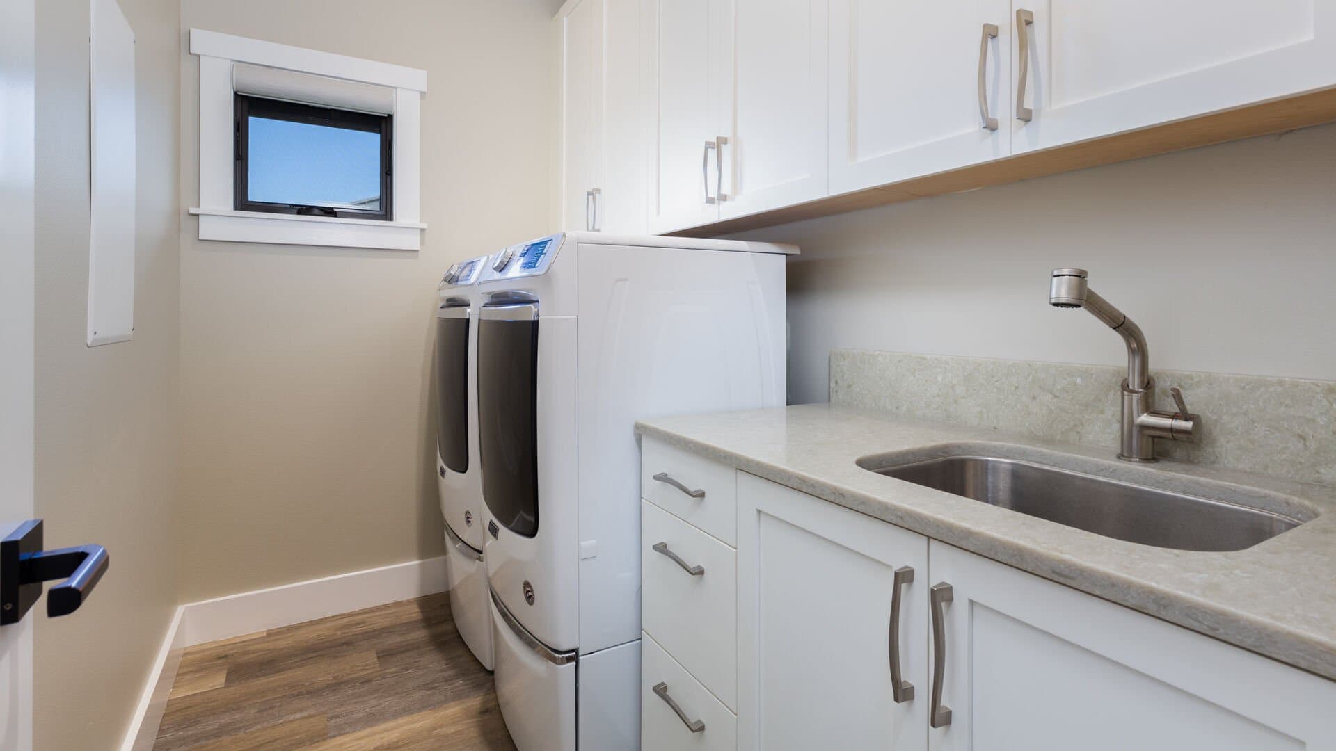 Aloha Paradise - Image 21