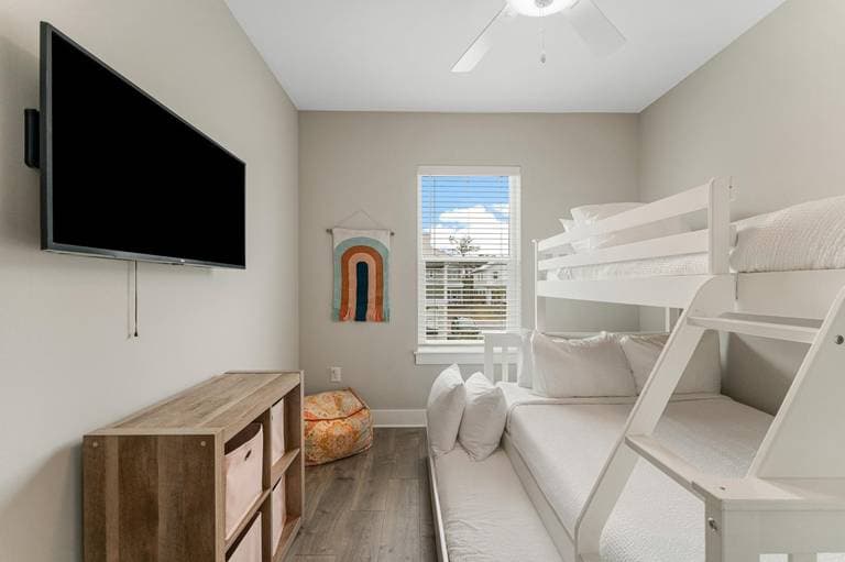 Waterfront House - Image 29