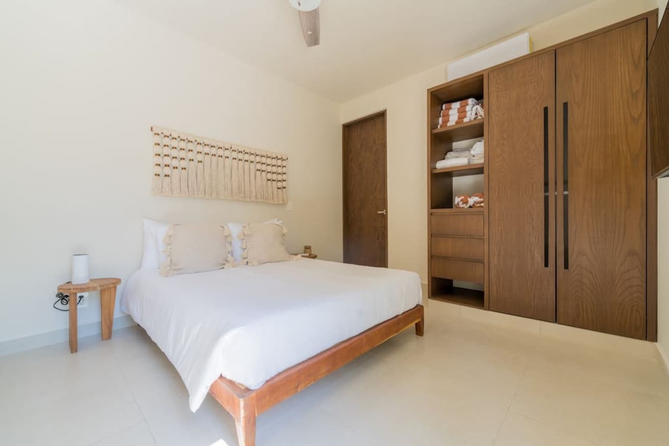 Edena Jardin Villa Beach Club - Image 7