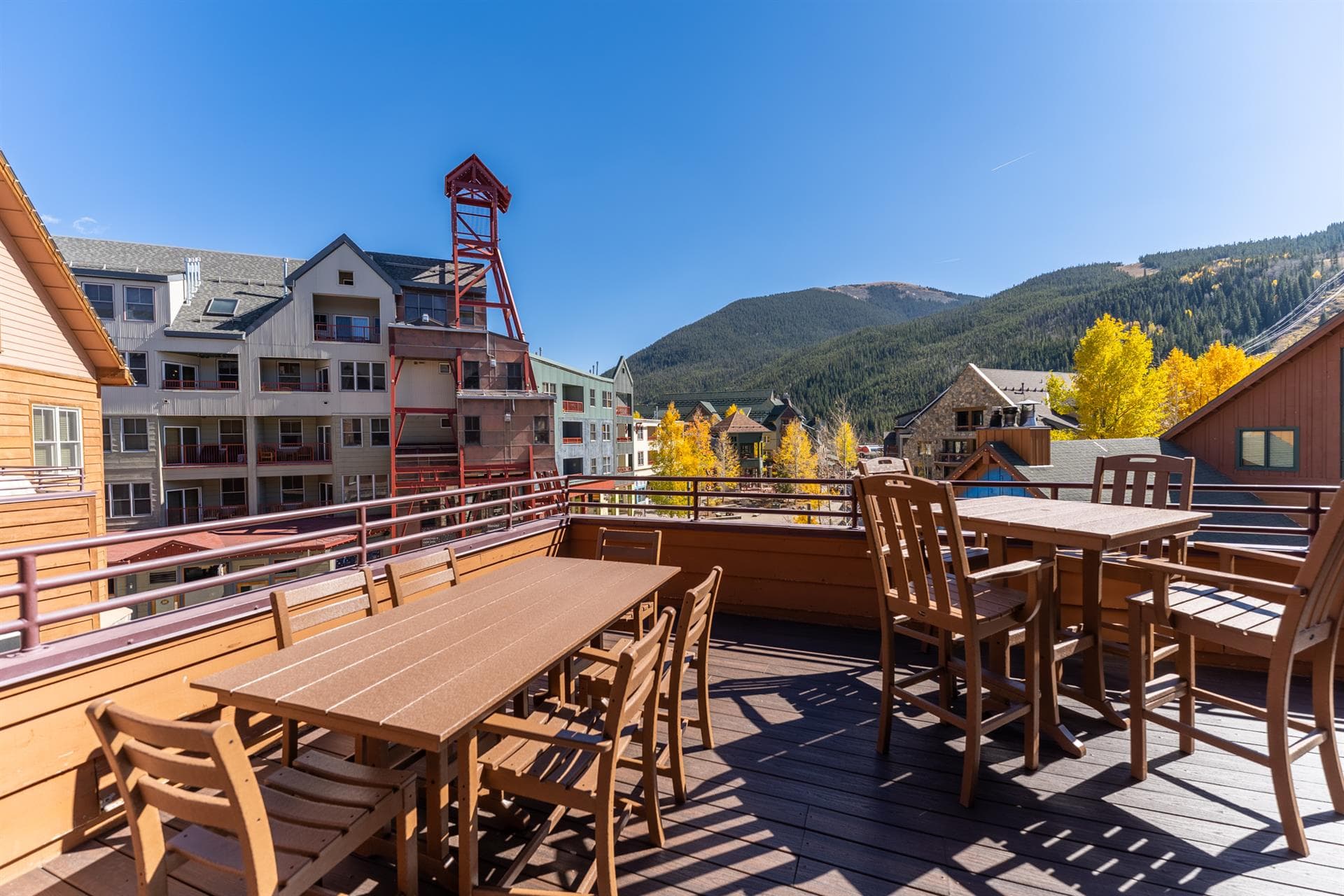 Peakview Penthouse Retreat - Image 4