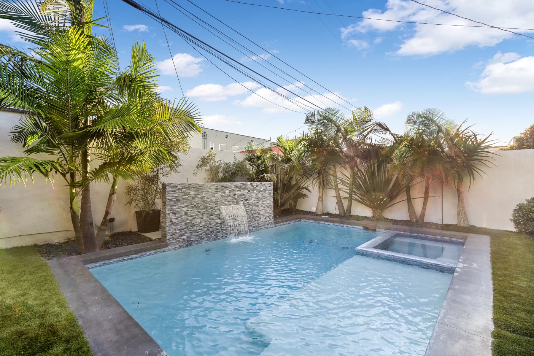 Lindenhurst House - Image 34