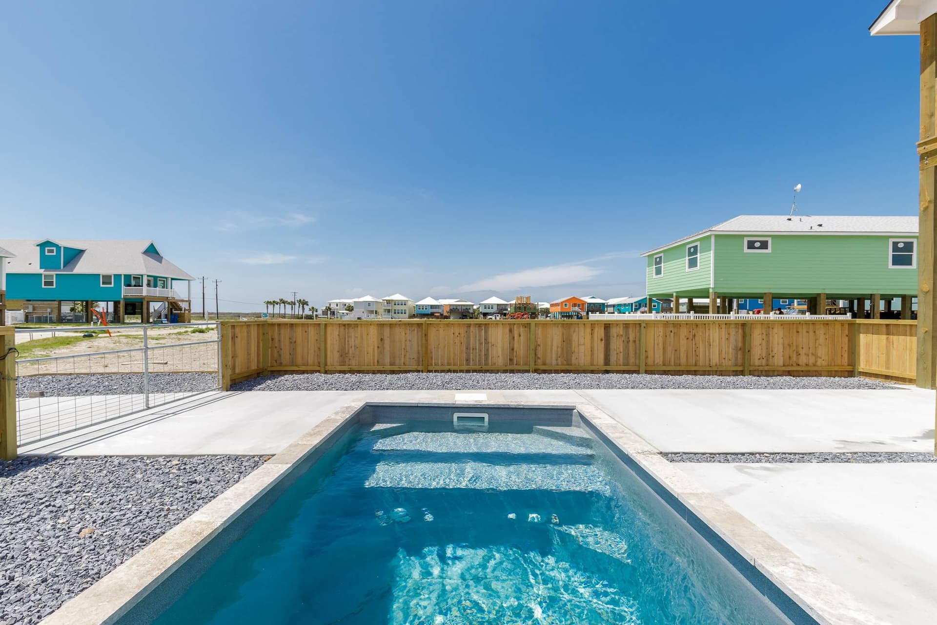 Skiff House - Image 39