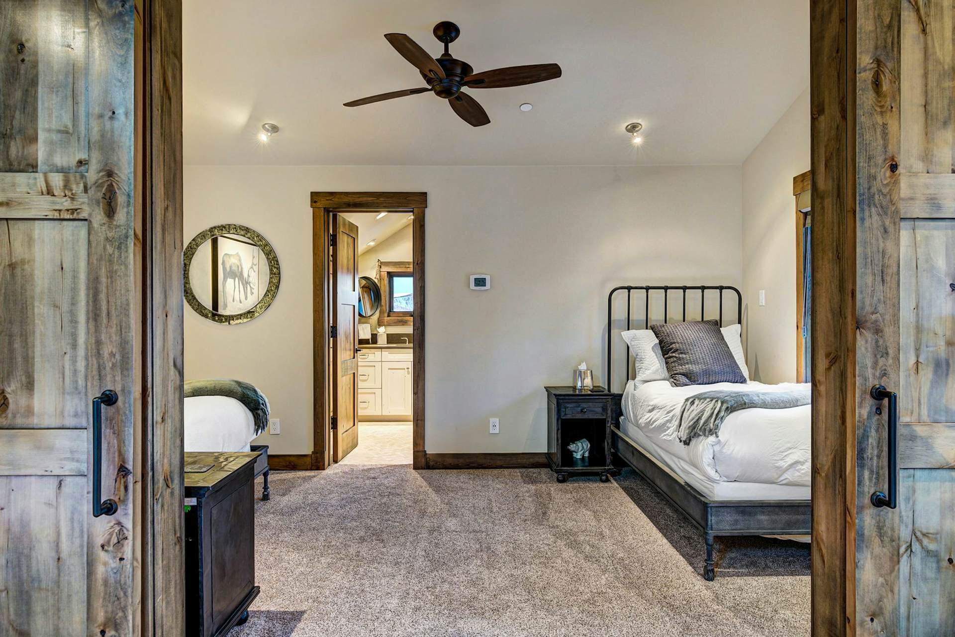 Skiers Palace - Image 25